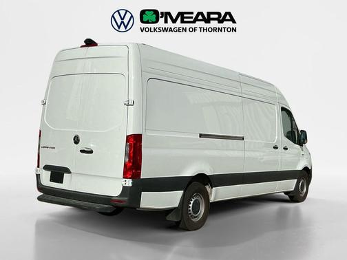 2024 Mercedes-Benz eSprinter 2500 Cargo 170 WB