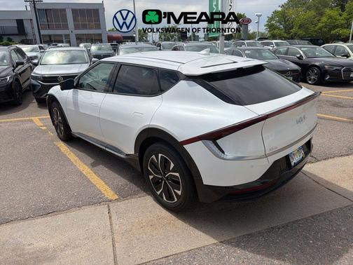 Snow White Pearl 2023 Kia EV6 Wind