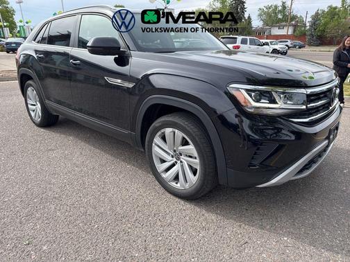 Deep Black Pearl 2023 Volkswagen Atlas Cross Sport 3.6L V6 SE w/Technology