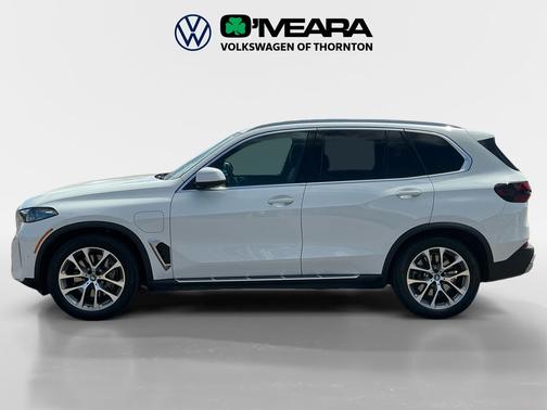 Alpine White 2025 BMW X5 xDrive50e