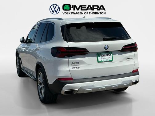 Alpine White 2025 BMW X5 xDrive50e