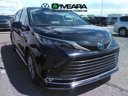 2024 Toyota Sienna XLE 8 Passenger