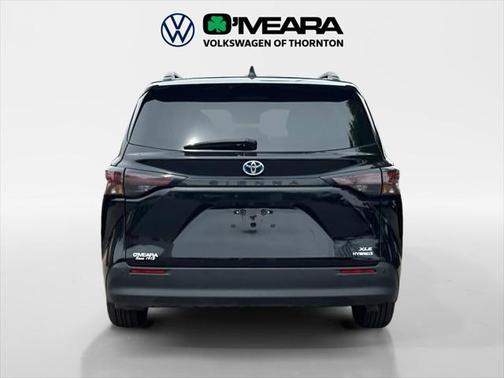 2024 Toyota Sienna XLE 8 Passenger