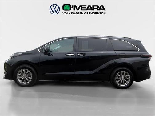 2024 Toyota Sienna XLE 8 Passenger
