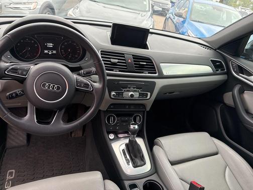 2018 Audi Q3 2.0T Premium Plus