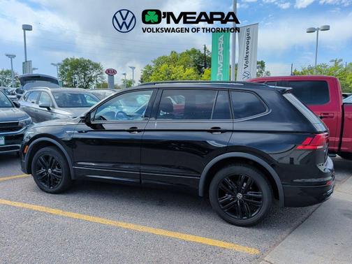 Deep Black 2022 Volkswagen Tiguan 2.0T SE R-Line Black 4MOTION