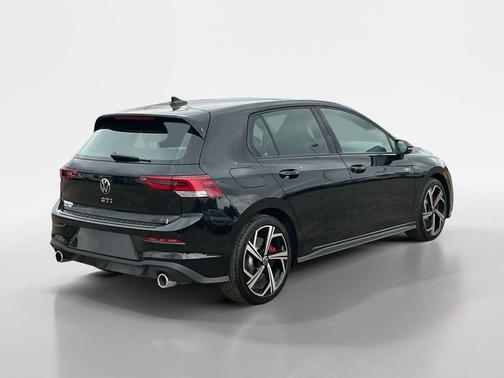 Mythos Black Metallic 2026 Volkswagen Golf GTI 2.0T SE DSG