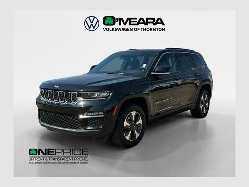 Diamond Black Crystal Pearlcoat 2024 Jeep Grand Cherokee 4xe Base