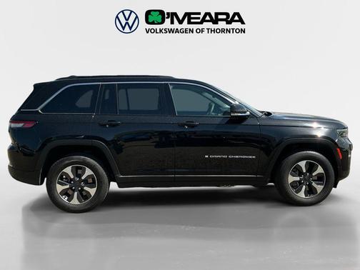 Diamond Black Crystal Pearlcoat 2024 Jeep Grand Cherokee 4xe Base
