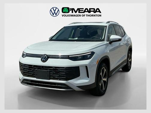 pure white 2026 Volkswagen Tiguan 2.0T SE 4MOTION