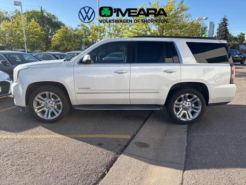 White Frost Tricoat 2018 GMC Yukon SLT