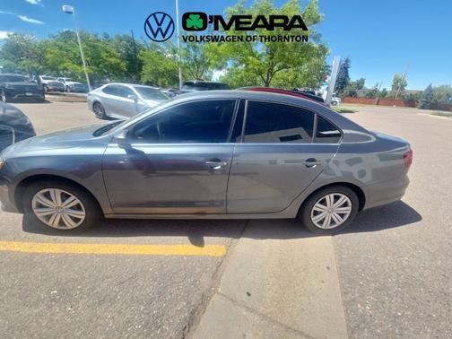 Platinum Gray Metallic 2017 Volkswagen Jetta 1.4T S