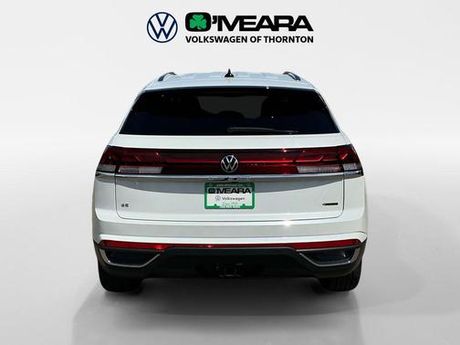 Opal White 2026 Volkswagen Atlas Cross Sport 2.0T SE w/Technology 4MOTION