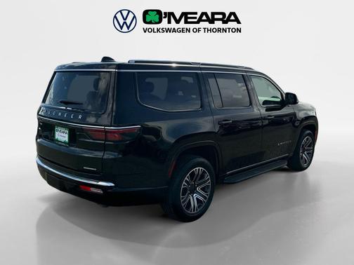 Diamond Black Crystal Pearlcoat 2024 Jeep Wagoneer Series II 4x4