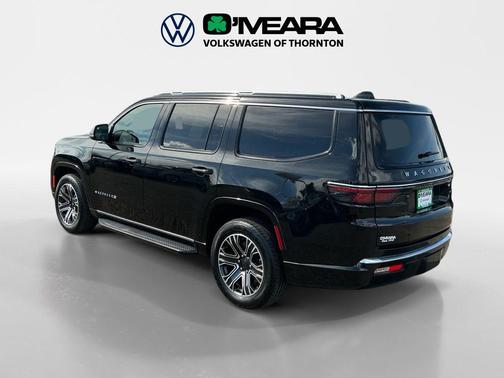 Diamond Black Crystal Pearlcoat 2024 Jeep Wagoneer Series II 4x4