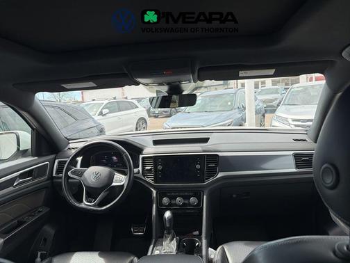 White Pearl 2022 Volkswagen Atlas Cross Sport 2.0T SEL