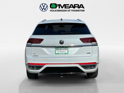 White Pearl 2022 Volkswagen Atlas Cross Sport 2.0T SEL