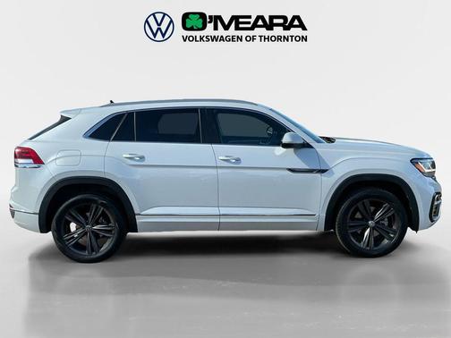 White Pearl 2022 Volkswagen Atlas Cross Sport 2.0T SEL