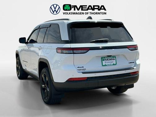 Bright White Clearcoat 2023 Jeep Grand Cherokee Limited