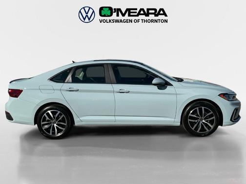 Monument Gray 2027 Volkswagen Jetta 1.4T SE