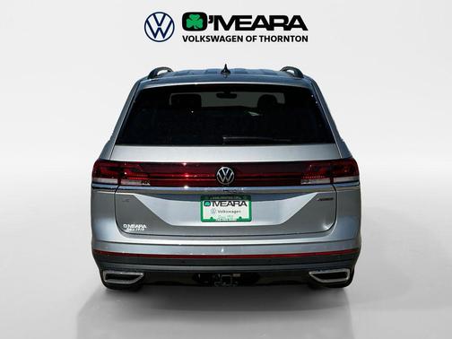 Silver Mist 2026 Volkswagen Atlas 2.0T SE w/Technology 4MOTION