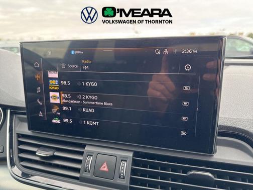 Glacier White Metallic 2025 Audi Q5 45 S line Premium