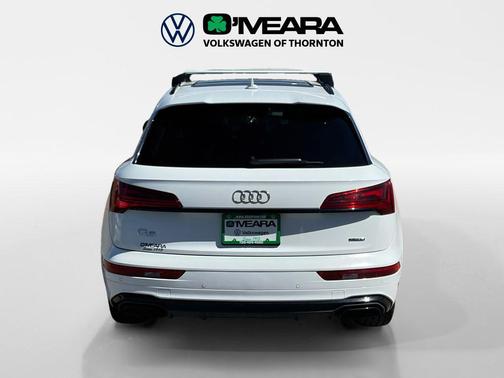 Glacier White Metallic 2025 Audi Q5 45 S line Premium