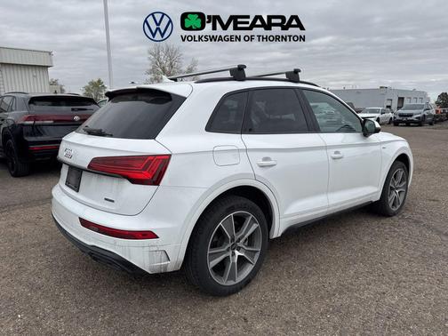 Glacier White Metallic 2025 Audi Q5 45 S line Premium