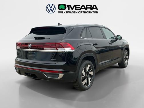 Deep Black Pearl 2026 Volkswagen Atlas Cross Sport 2.0T SE w/Technology