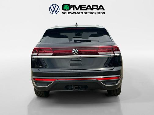 deep black pearl 2026 Volkswagen Atlas Cross Sport 2.0T SE w/Technology 4MOTION