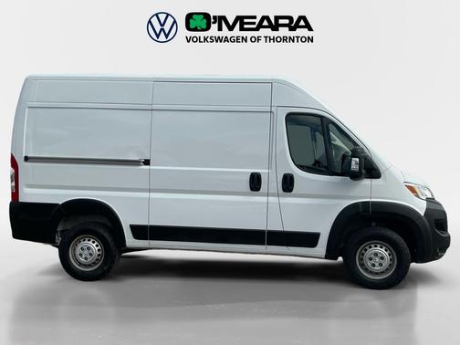 Bright White Clearcoat 2024 RAM ProMaster 2500 High Roof
