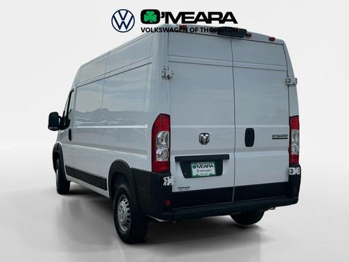 Bright White Clearcoat 2024 RAM ProMaster 2500 Tradesman
