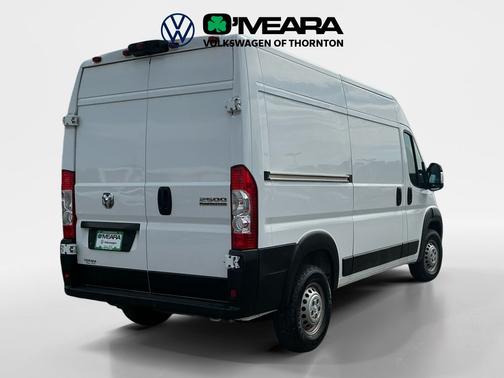 Bright White Clearcoat 2024 RAM ProMaster 2500 High Roof
