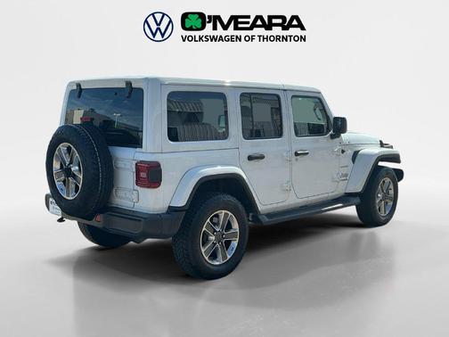 Bright White Clearcoat 2021 Jeep Wrangler Unlimited Sahara