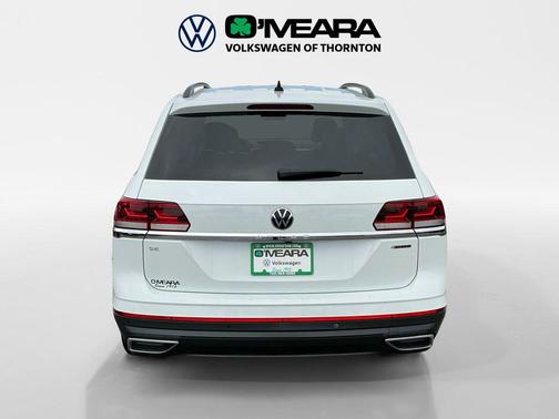 Pure White 2023 Volkswagen Atlas 2.0T SE w/Technology 4MOTION