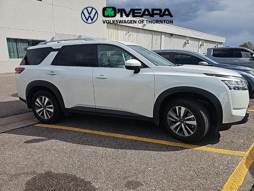 2024 Nissan Pathfinder SL 4WD