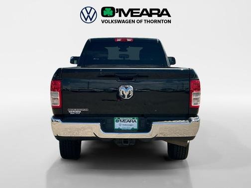 Diamond Black Crystal Pearlcoat 2022 RAM 2500 Big Horn