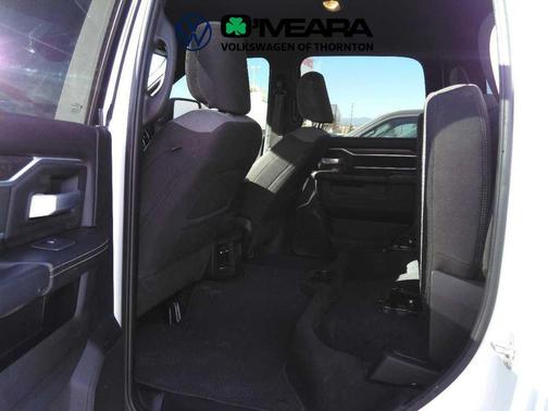 2024 RAM 2500 Big Horn Crew Cab 4x4 8' Box