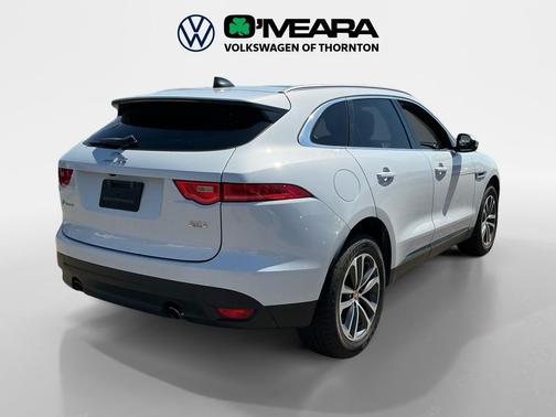Fuji White 2020 Jaguar F-PACE 25t Premium