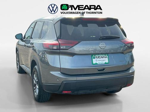 Gun Metallic 2024 Nissan Rogue S