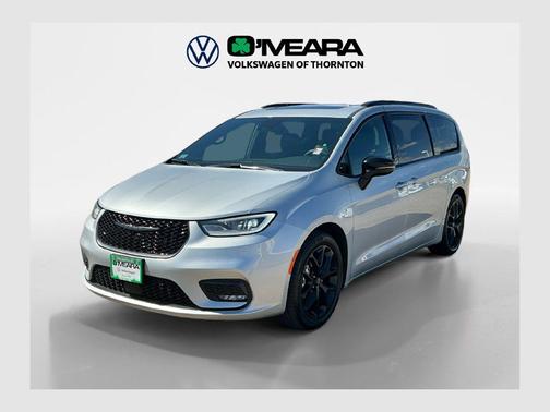 Silver Mist Clearcoat 2026 Chrysler Pacifica Limited