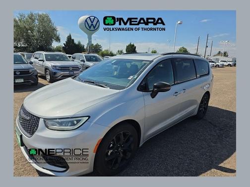 Silver Mist Clearcoat 2026 Chrysler Pacifica Limited