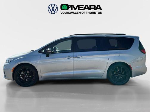 Silver Mist Clearcoat 2026 Chrysler Pacifica Limited