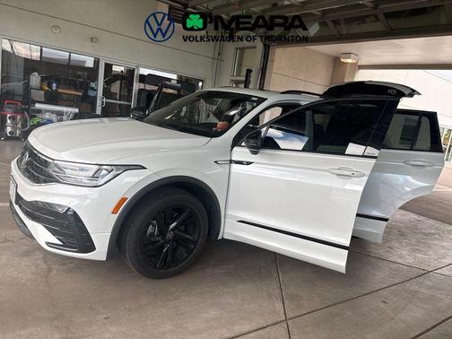 Opal White Pearl 2023 Volkswagen Tiguan 2.0T SE R-Line Black 4MOTION