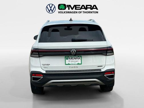 Pure White 2025 Volkswagen Taos 1.5T SEL