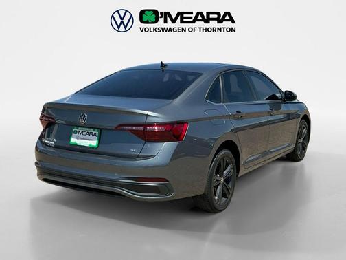 Platinum Gray Metallic 2023 Volkswagen Jetta 1.5T SE