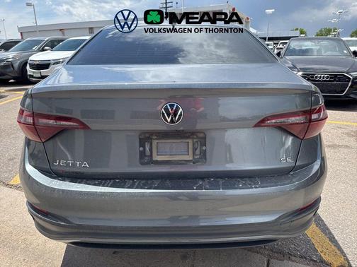Platinum Gray Metallic 2023 Volkswagen Jetta 1.5T SE