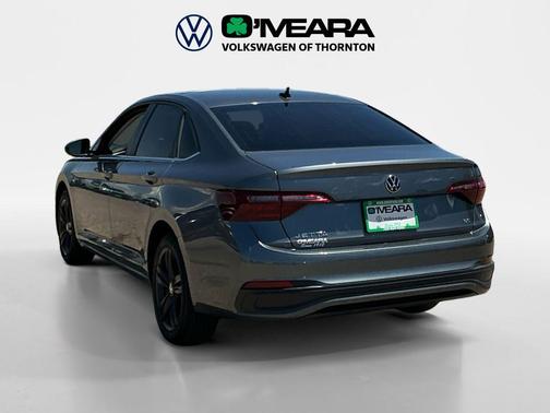 Platinum Gray Metallic 2023 Volkswagen Jetta 1.5T SE