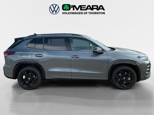platinum gray metallic 2026 Volkswagen Tiguan 2.0T SE R-Line Black 4MOTION