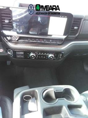 Onyx Black 2025 GMC Sierra 1500 SLT